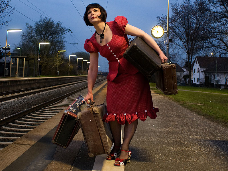 Christina Kreuz - Portrait am Bahnhof